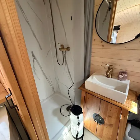 Maringotka Pod Hrazi Luxuszelt *